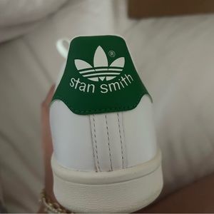 Men’s Stan smiths with green backing